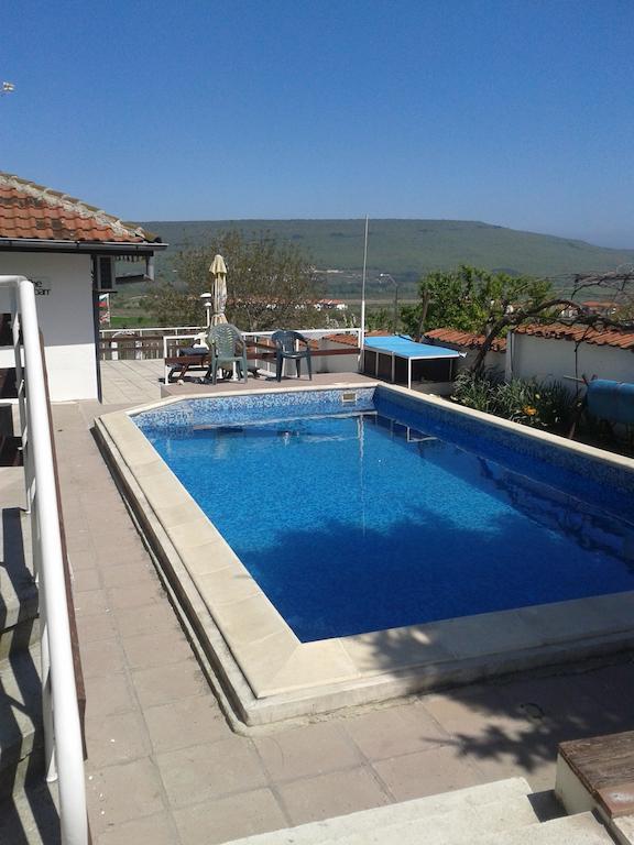 Elbarr Rogachevo Hotel Exterior foto